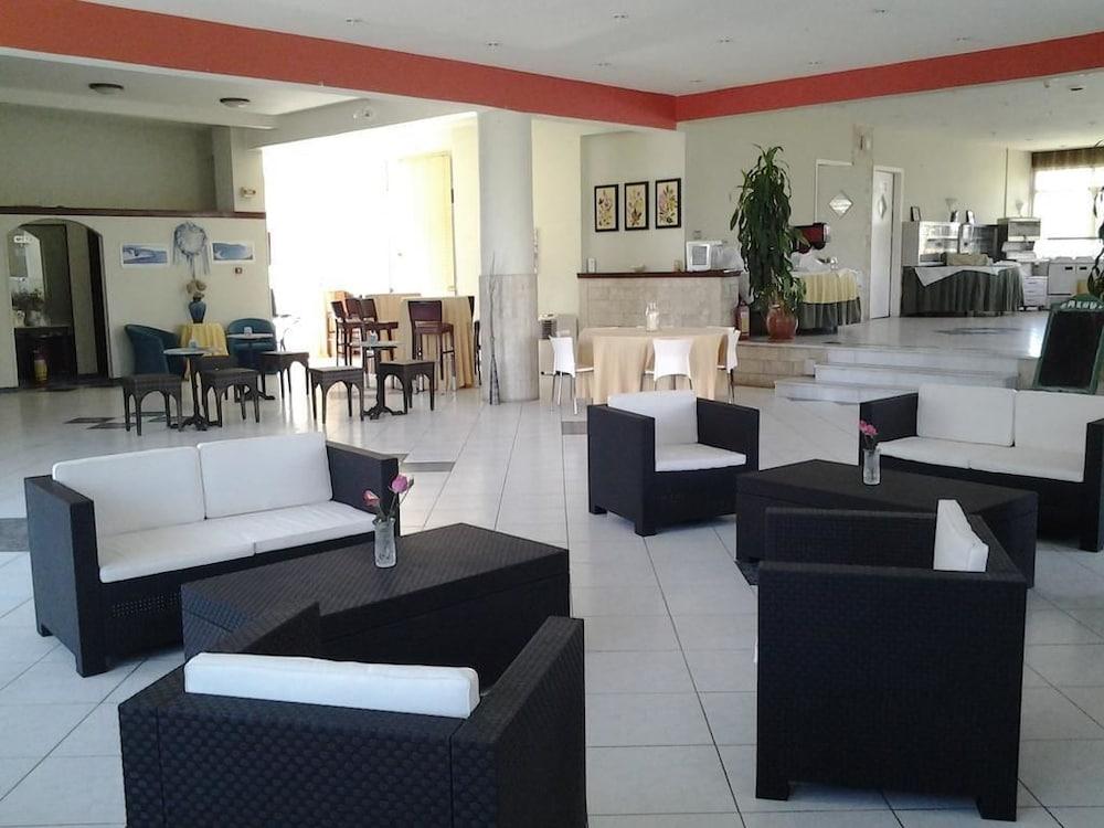 Terra Mare Hotel Agios Dimitrios  المظهر الخارجي الصورة
